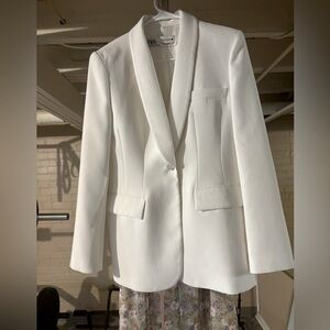 White Zara blazer size XS